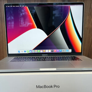 Acheter PC reconditionnés Atelier informatique Nantes Quartier Talensac Macbook Pro d'occasion à vendre